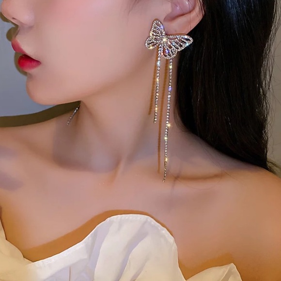 Rhinestone Butterfly 🦋 Platinum Plated Long Earrings - Picture 4 of 7